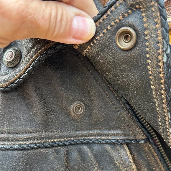 Harley-Davidson Vintage Distressed Brown with Black trim Leather Bomber Jacket - Picture 11 of 16